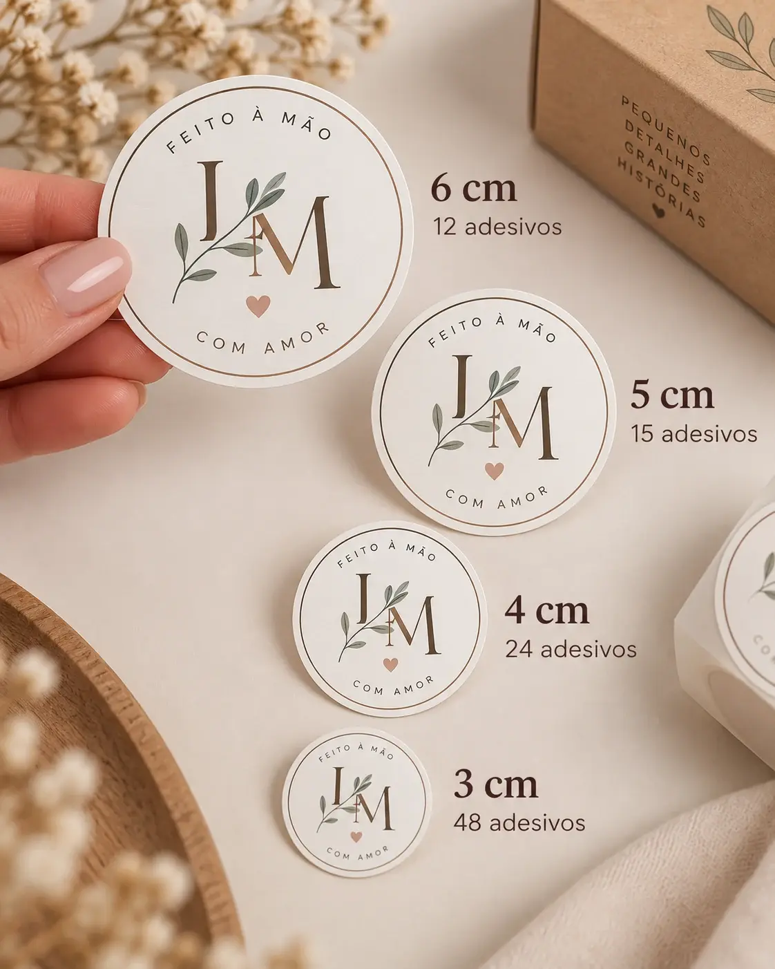 Adesivo Redondo Personalizado “LM com Amor” - imagem 1
